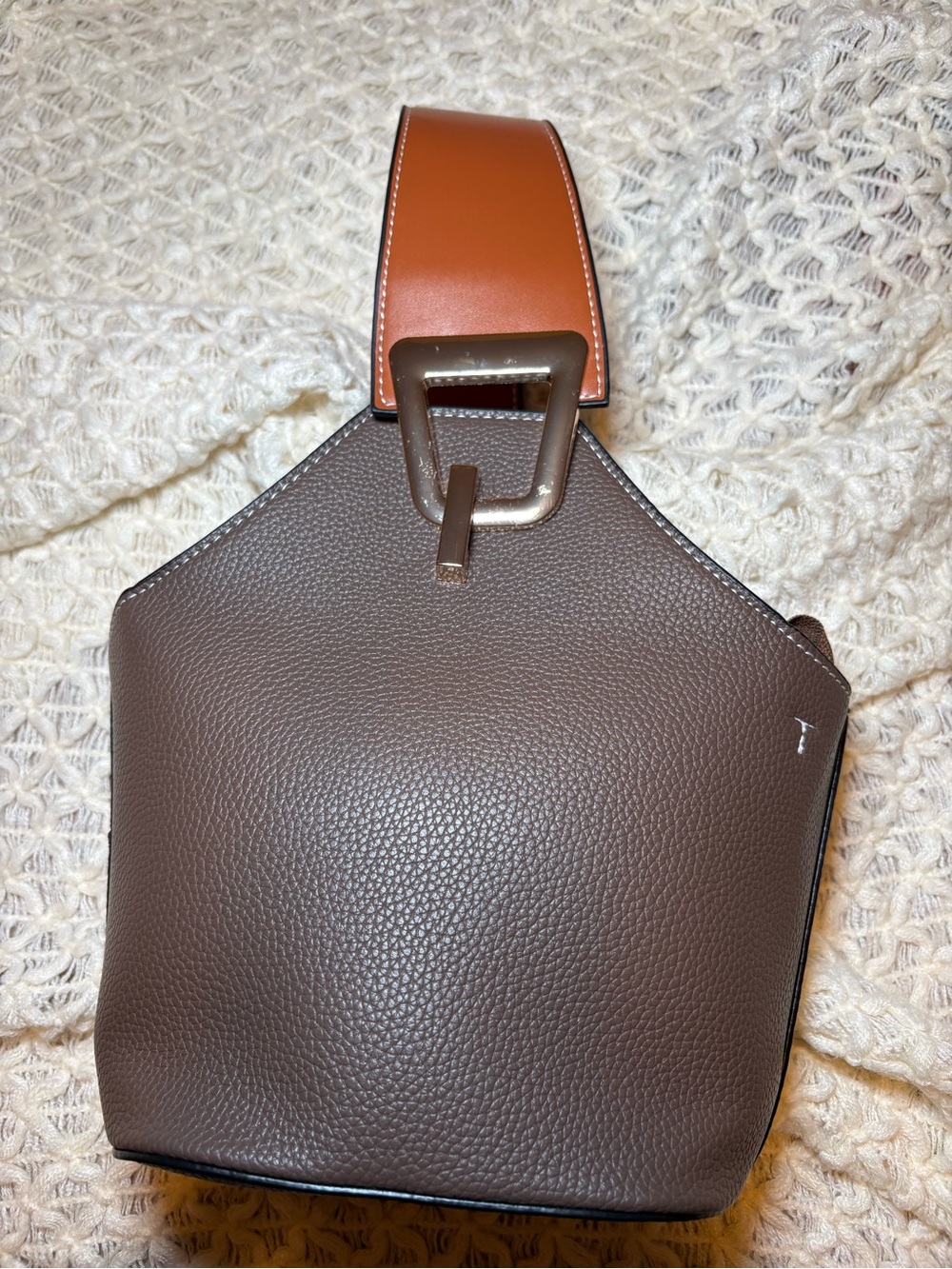 Bucket Bag in Brown and Tan